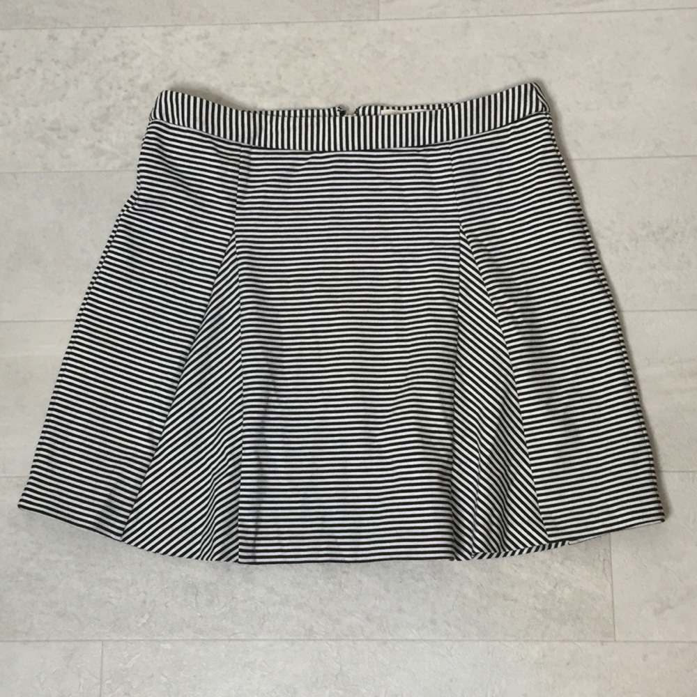 Michael Kors Skirt Sz 6 Skater A-Line Black White